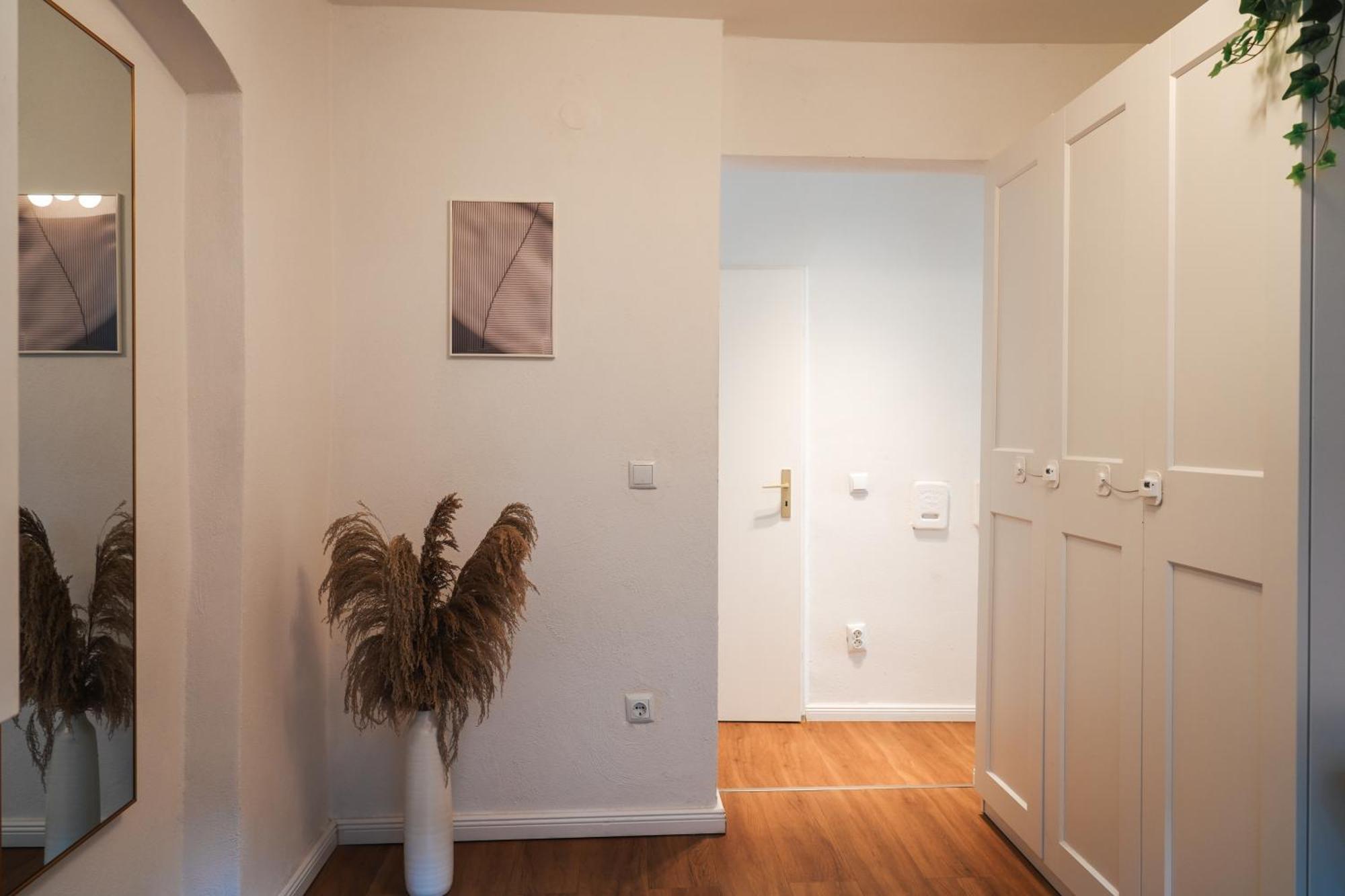Global Living - Design I I Beamer I Kitchen I Terrace I Appartement Berlin